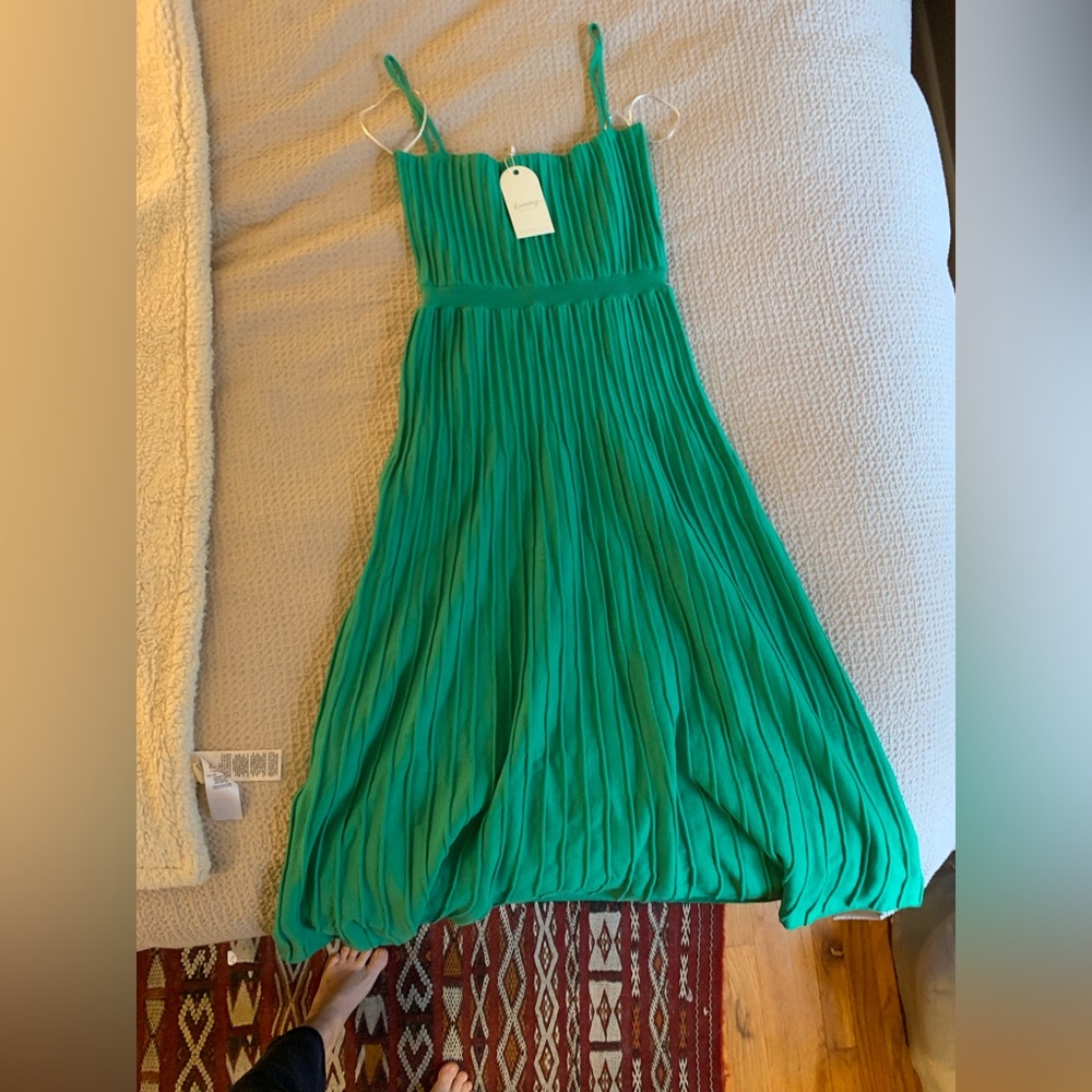 Runway Scout knit green dress